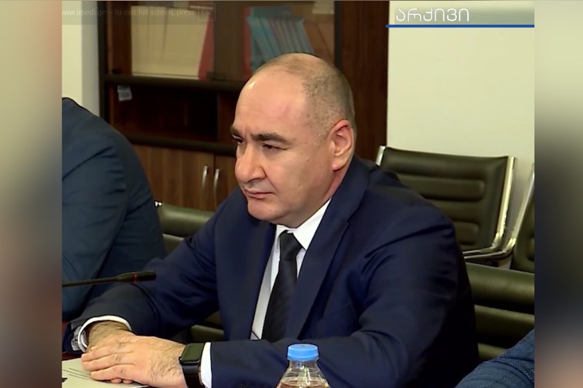 გრიგოლ ლილუაშვილის ყოფილი მოადგილე, ლევან ახობაძე გირაოს სანაცვლოდ სხდომათა დარბაზიდან გათავისუფლდა