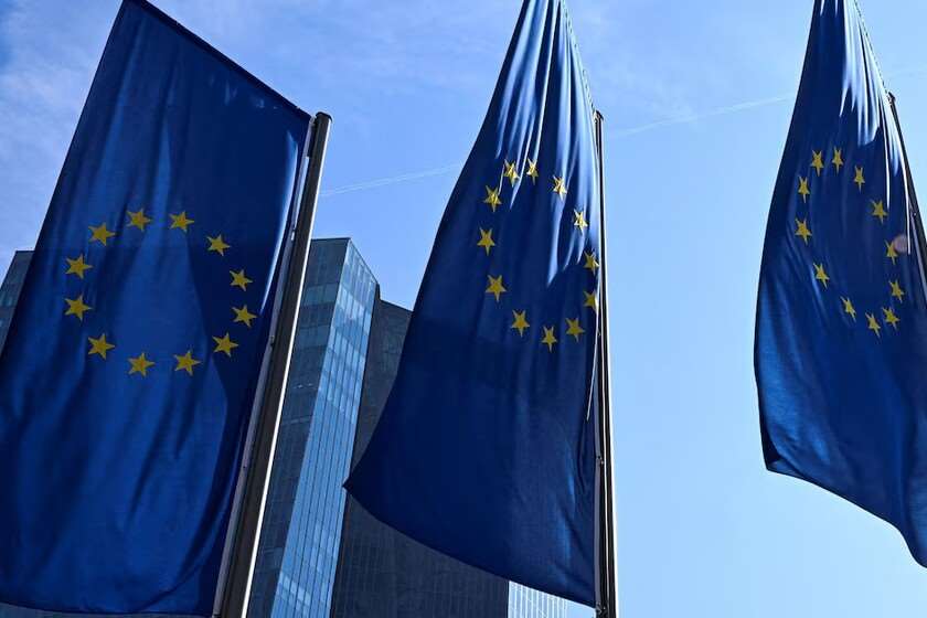 Die Welt: ევროკავშირის 13 წევრი სახელმწიფო, მათ შორის გერმანია, ავსტრია და იტალია, ევროკომისიას მოუწოდებს, ახალი რეგულაციების მიღება დროებით შეაჩეროს და ყურადღება არსებული კანონების გამარტივებაზე გადაიტანოს