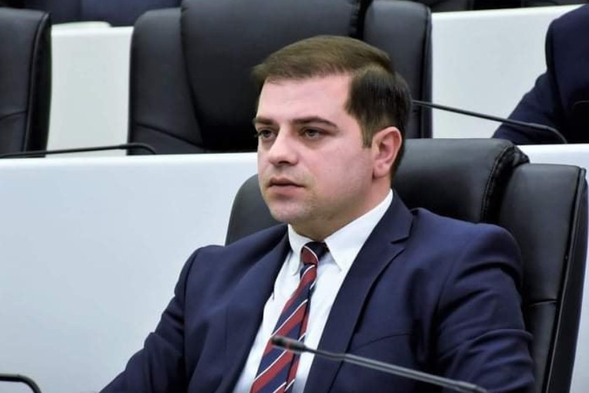 ცოტნე ანანიძე სააკაშვილის განცხადებაზე: წამებით მოკლულ სულხან მოლაშვილს კიდევ რომ ახსენებ - შუბლის ძარღვი კი არა, შუბლიც აღარ გაქვს! ირმა სოხაძე უნდა დაფიქრდეს სად და რატომ დგას