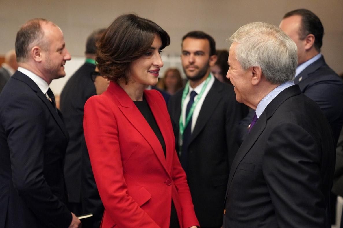 მაკა ბოჭორიშვილი „დელფოსის ეკონომიკური ფორუმის“ დამფუძნებელსა და პრეზიდენტს სიმეონ ცომოკოსს შეხვდა