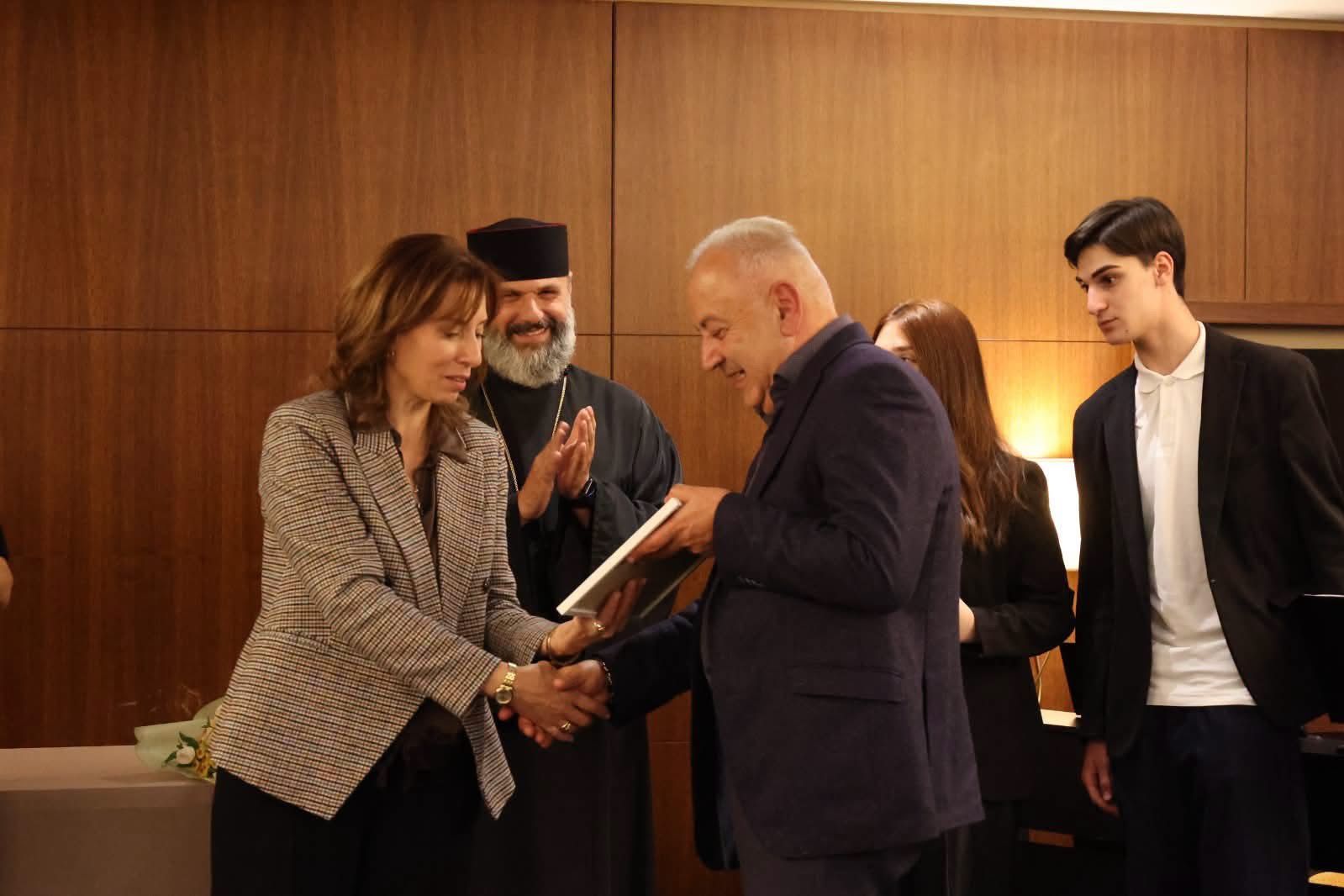 ბორჯომში ღვაწლმოსილი მასწავლებლები მადლობის სიგელებით დაჯილდოვდნენ