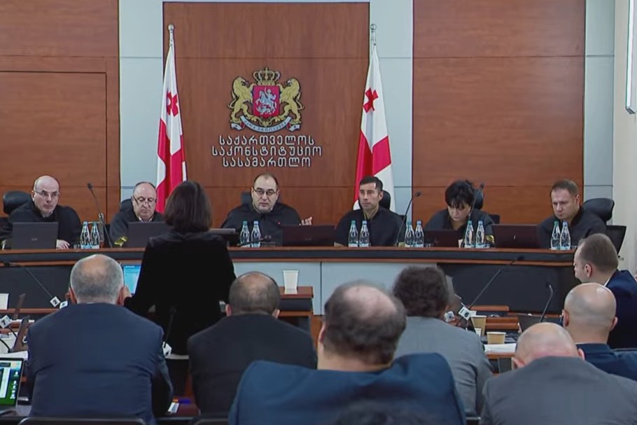 რევაზ ნადარაია წითლიძეს: როგორ შეიძლება ასეთი საუბარი, რას ნიშნავს ნუგზარ ფუტკარაძე მოკლეს. დაუფიქრდით საკუთარ განცხადებებს, ძალიან მძიმე განცხადებაა, ძალიან მძიმე ბრალდება, როგორ შეიძლება ასე ილაპარაკოთ სასამართლოს ტრიბუნიდან