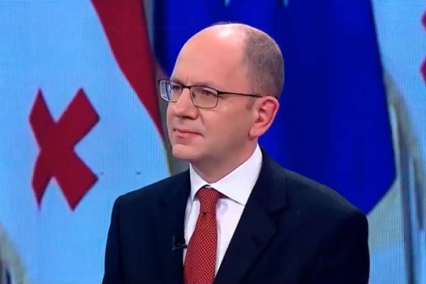 გია აბაშიძე ევროკავშირის მიერ რუსული კომპანიის სანქციების სიიდან ამოღებაზე: ასეთი პოლიტიკა პრინციპულობის დემონსტრირება აღარ არის. ეს არის წესების სისტემა, სადაც „სანქცია“ სხვისთვისაა, „გამონაკლისი“ - საკუთარი თავისთვის