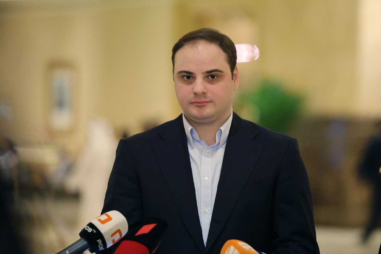 ლევან ჟორჟოლიანი: სტაჟირების პროგრამაში ჩართულია 364 უწყება, 3500 ვაკანსიაზე გვქონდა 55 000 აპლიკაცია, საიდანაც 5 600 იყო უნიკალური - ეს მიუთითებს ძალიან დიდ ინტერესზე, 1500-მდე სტაჟიორი იქნა შერჩეული