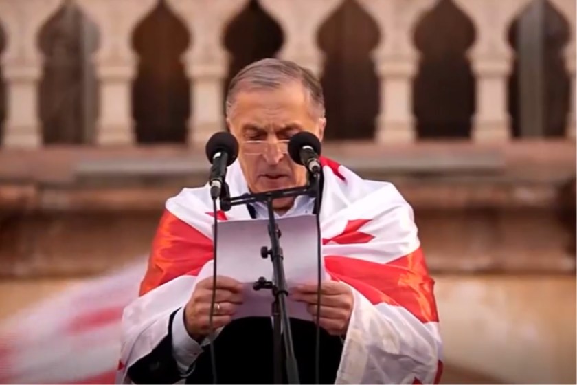 ხელისუფლების დამხობის მცდელობის საქმის ორგანიზატორების მურთაზ ზოდელავას და ლაშა ბერიძის შემდეგ, საპროცესო შეთანხმებისთვის და დანაშაულის აღიარებისთვის სავარაუდოდ პაატა ბურჭულაძე ემზადება. „ქრონიკის“ სიუჟეტი