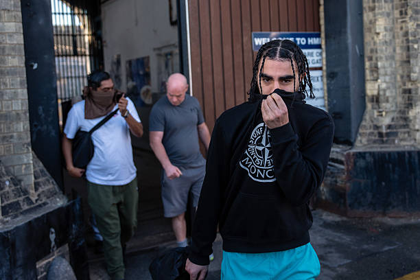 The Telegraph: დიდ ბრიტანეთში ვადაზე ადრე გათავისუფლებული ათობით პატიმარი რამდენიმე კვირაში ხელახლა დააკავეს