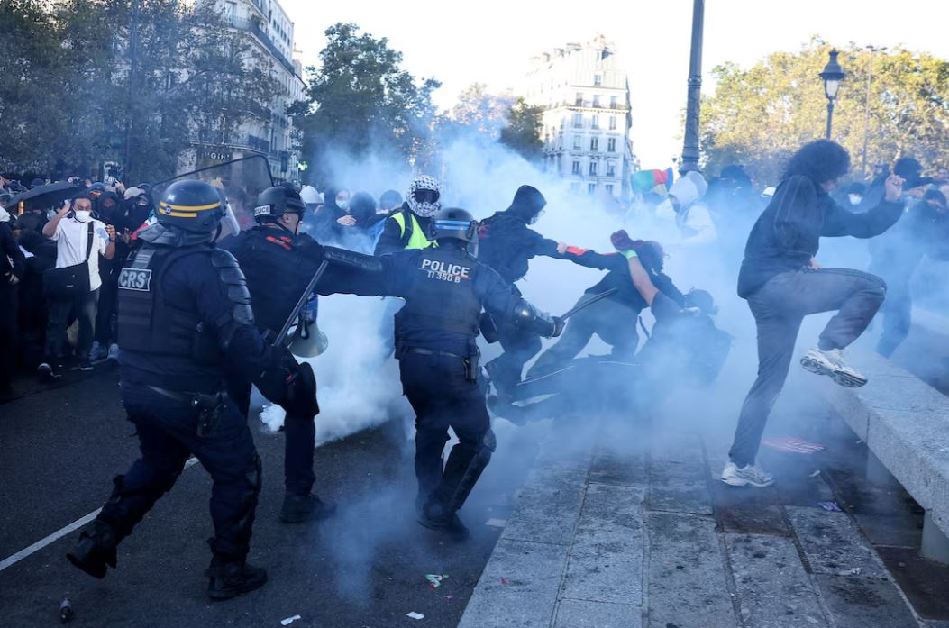 Reuters: საფრანგთში მოსწავლეთა საპროტესტო აქციების დროს პოლიციის მოქმედება განსაკუთრებული ყურადღების საგანი გახდა