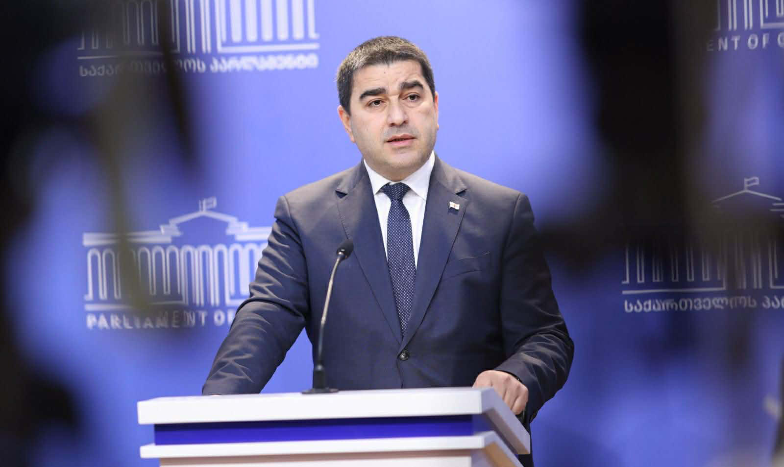 შალვა პაპუაშვილი ევროსაბჭოს პოლიტიკური ჯგუფის განცხადებაზე - ის, რომ ვითომ, რუსეთთან დაკავშირებით ჩვენს ინტერესებზე ზრუნავენ, ფარისევლობაა - ისინი ჩვენს, ისევე როგორ უკრაინის თემას, რუსეთთან საკუთარი ანგარიშების გასასწორებლად