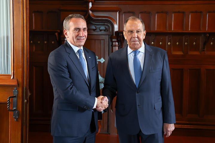 ოკუპირებული აფხაზეთის ე.წ. საგარეო საქმეთა მინისტრმა სერგეი ლავროვთან შეხვედრის შემდეგ განაცხადა, რომ რუსეთთან „ურთიერთობები ისტორიულ მაქსიმუმზეა”