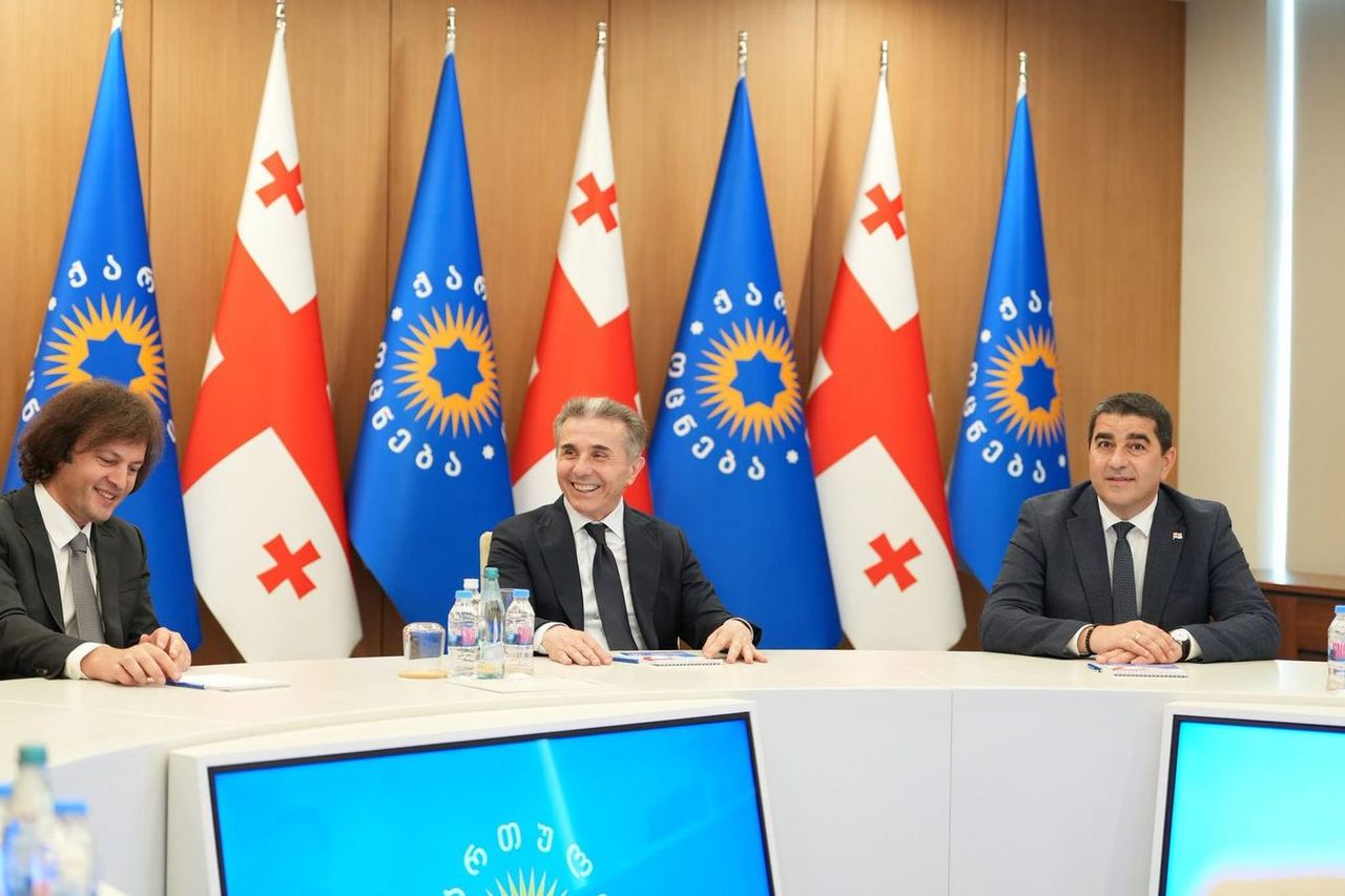 „ქართული ოცნება“ - ბიძინა ივანიშვილმა შეაჯამა წარსულში, გუნდში არსებული კორუფციული გამოწვევები და აღნიშნა, რომ ეს გამოწვევები გადალახულია