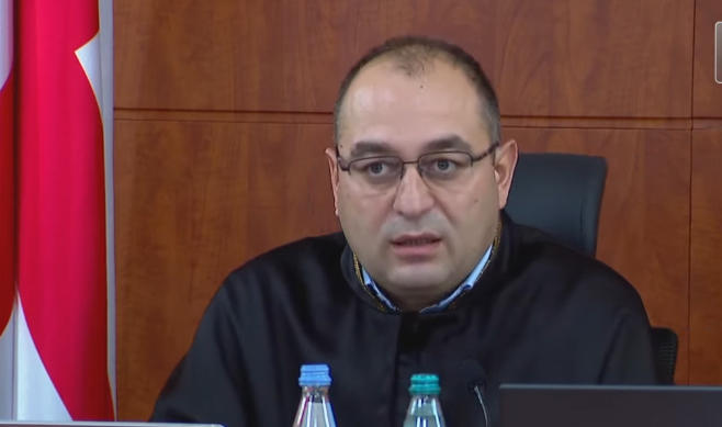 საკონსტიტუციო სასამართლო ოპოზიციური პარტიების აკრძალვის თაობაზე სარჩელის განხილვას მომდევნო კვირაშიც "ინტენსიურად გააგრძელებს"