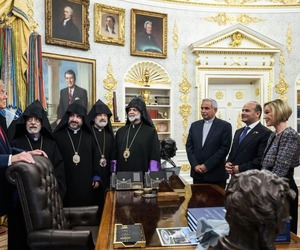 ტრამპმა თეთრ სახლში სომეხი რელიგიური ლიდერები მიიღო — სასულიერო პირებმა ერთად ილოცეს