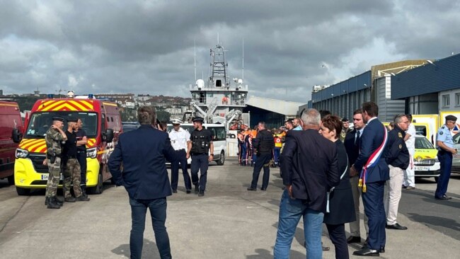 ლა-მანშის სრუტეში, ბრიტანეთისკენ მიმავალ, მიგრანტებით სავსე ნავში ორი კაცი მოკვდა