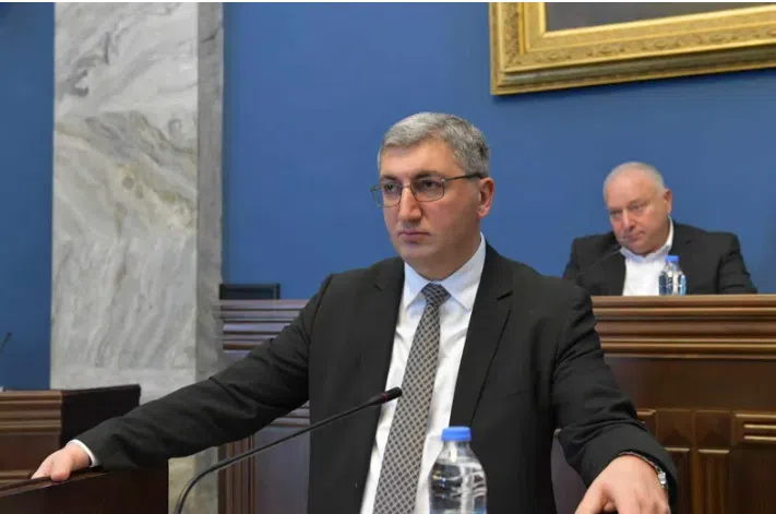 ირაკლი ზარქუა ფინანსთა მინისტრის მოადგილეს: "გვეზრდება ხელფასი პარლამენტის წევრებს თუ არა?" - რა უპასუხა გიორგი კაკაურიძემ დეპუტატს