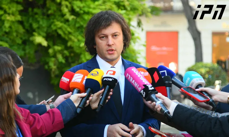 “თუ გჯერათ, რომ მამუკა მდინარაძე პოლიტიკიდან ღარიბაშვილის ნალაპარაკების გამო წავიდა, ეს თქვენი პრობლემაა“ - ირაკლი კობახიძე
