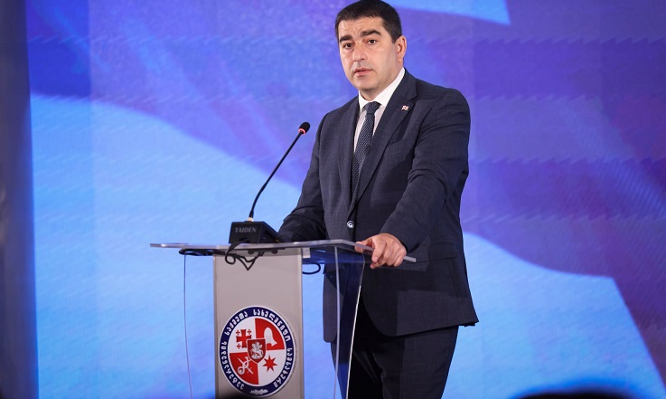 "სხვის ქვეყანაში ქარს თესავს, საკუთარში ქარიშხალს მოიმკის“ - რას წერს საფრანგეთში გამართულ საპროტესტო აქციებზე შალვა პაპუაშვილი?