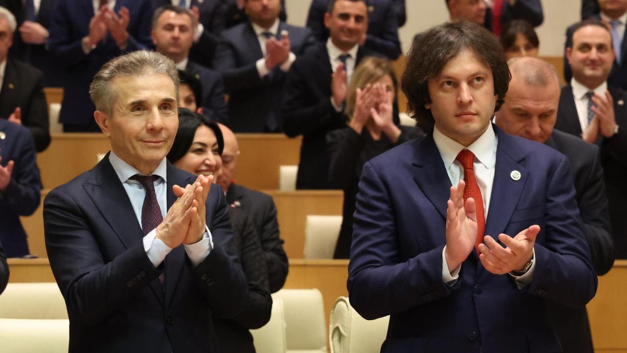პენსია 20-60 ლარით იზრდება, დეპუტატებისა და მინისტრების ხელფასი 1080-1350 ლარით