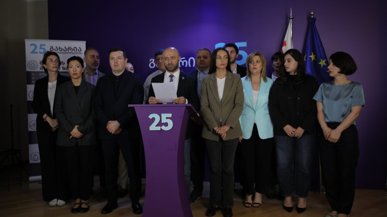 „ოცნების“ უწყვეტი დუმილი ჩორჩანაზე აჩენს მძიმე ეჭვებს ქართული მიწების შესაძლო დათმობაზე – გახარიას პარტია