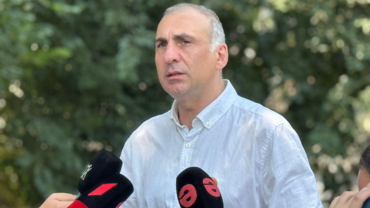 ელისაშვილი მდინარაძეს: “ციხეში რომ შემოვა, გენერლის პაგონები არ დარჩეს”