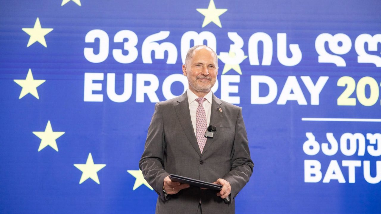 ყალბი დილემაა თითქოს საქართველოს არჩევანის გაკეთება უწევს იდენტობასა და ევროინტეგრაციას შორის – ჰერჩინსკი