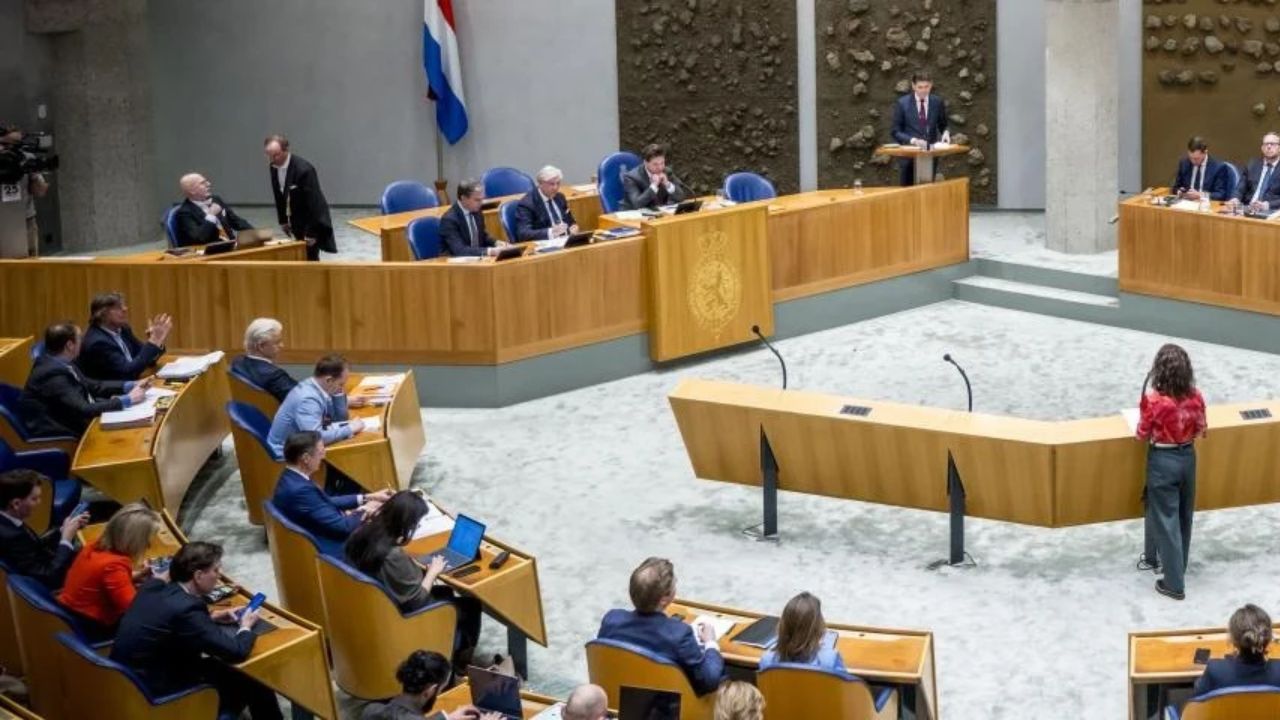 ნიდერლანდების პარლამენტის ქვედა პალატა „ოცნების“ წინააღმდეგ სარჩელის შეტანას ითხოვს
