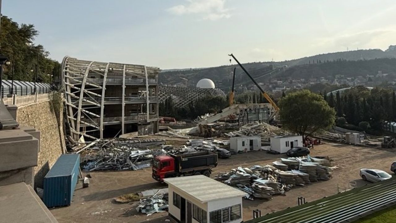 რიყის დოქების ადგილზე ინვესტორი მინიმუმ 67,761 კვ.მ ფართობის შენობის მშენებლობაზე ნებართვას ითხოვს