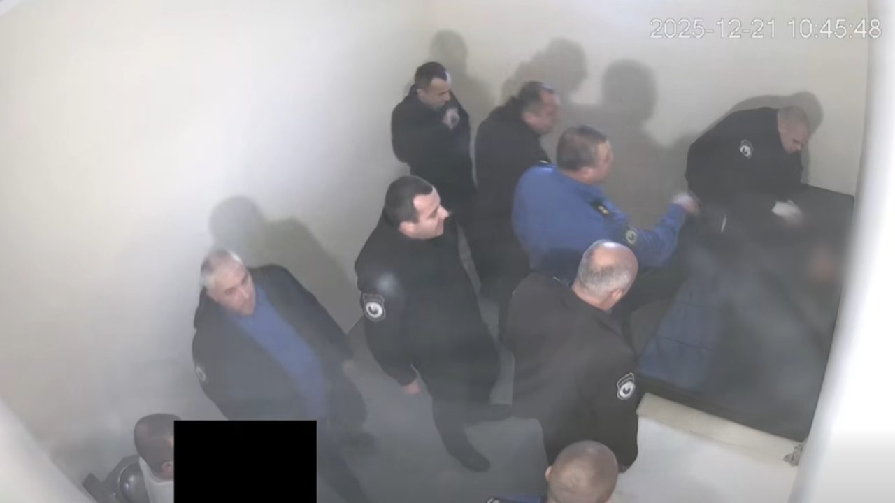 დავითაძის მხარდაჭერისთვის რამდენიმე პატიმარი დეესკალაციის საკანში გადაიყვანეს