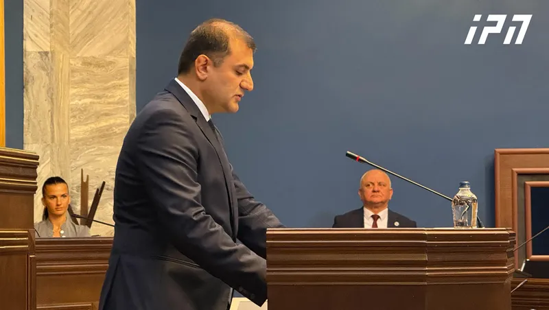 თავდაცვისა და უსაფრთხოების კომიტეტზე სუს-ის უფროსის თანამდებობაზე წარდგენილ თამაზ ბორაშვილს უსმენენ - სხდომა დაიხურა