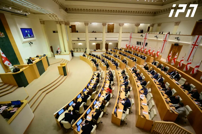 პარლამენტმა საბოლოო მოსმენით დაამტკიცა პროექტი, რომლის ამოქმედების შედეგად ქონების გადასახადზე 40 000-ლარიანი ზღვარი უქმდება