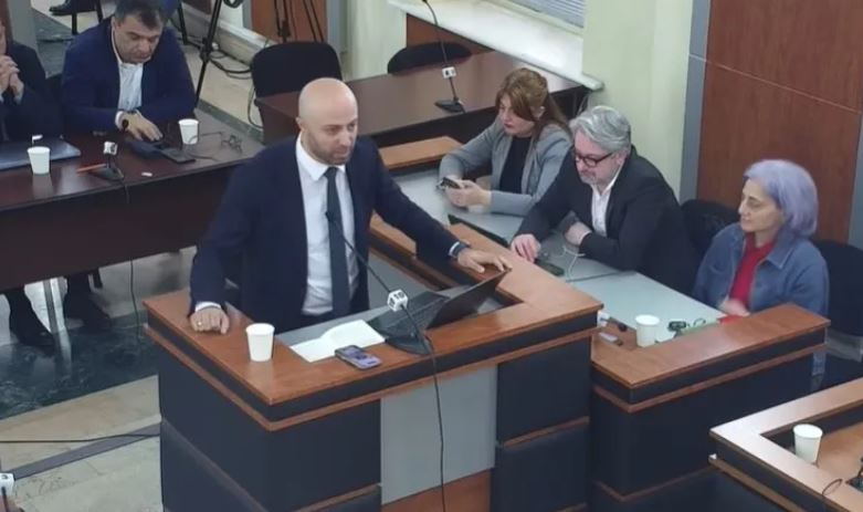 ბერდია სიჭინავა საკონსტიტუციო სასამართლოს პლენუმს - ისტორია შეაფასებს ყველას, მოსარჩელესაც, მოპასუხესაც და სასამართლოსაც - მინდა გთხოვოთ, იდგეთ ისტორიის, დემოკრატიის და კონსტიტუციის ერთგულების მხარეს