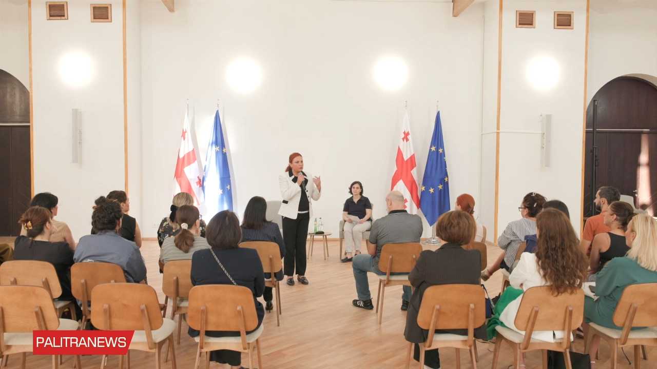 განათლებს მინისტრის მოადგილე 21-ე საჯარო სკოლის მოსწავლეთა მშობლებსა შეხვდა