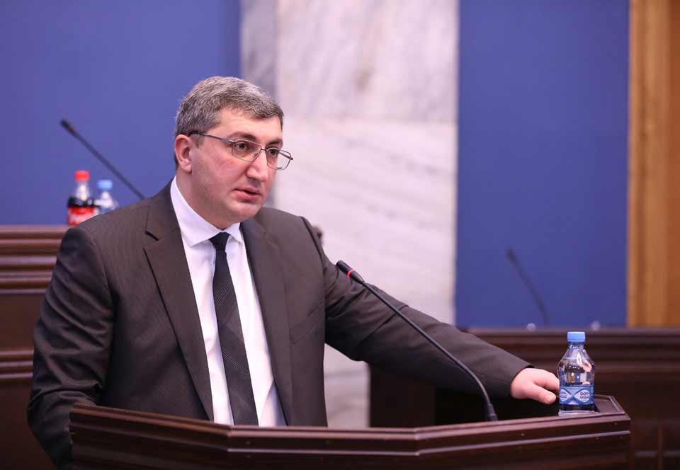 გიორგი კაკაურიძე - თავდაცვის ბიუჯეტში ინფრასტრუქტურის ხარჯების შემცირება მხოლოდ იმით არის გამოწვეული, რომ პროექტების ნაწილი მთავრდება