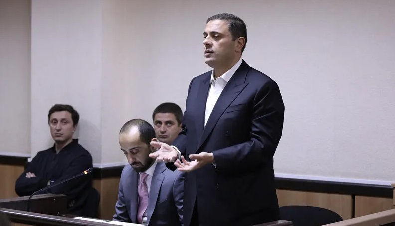 საპროცესო შეთანხმების საფუძველზე, რომეო მიქაუტაძეს 3 წლით თავისუფლების აღკვეთა და 2 წელი პირობითი მსჯავრი განესაზღვრა - მასვე დაეკისრა 1 მლნ. ლარის ჯარიმა